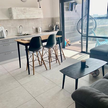 Beauty Apartment 3 Rooms Wi-Fi Нетания Екстериор снимка